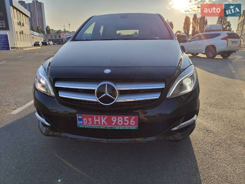 Хэтчбек Mercedes-Benz B-Class 2016 в Киеве