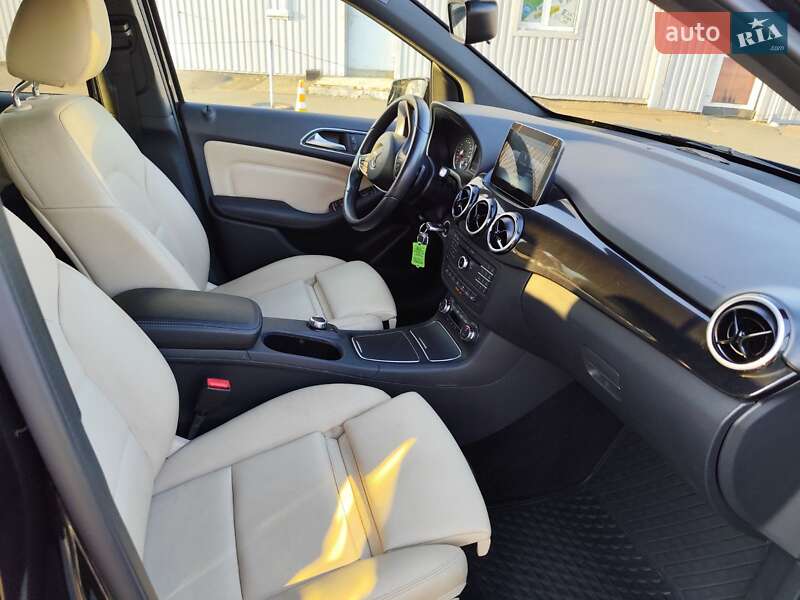 Хэтчбек Mercedes-Benz B-Class 2016 в Киеве