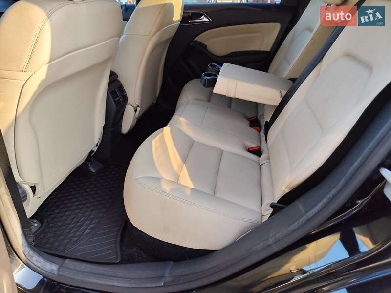 Хэтчбек Mercedes-Benz B-Class 2016 в Киеве