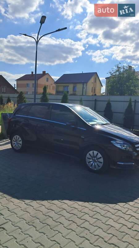 Хэтчбек Mercedes-Benz B-Class 2017 в Дрогобыче