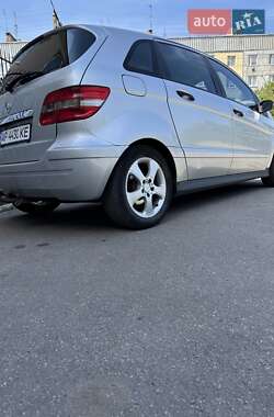 Хэтчбек Mercedes-Benz B-Class 2005 в 