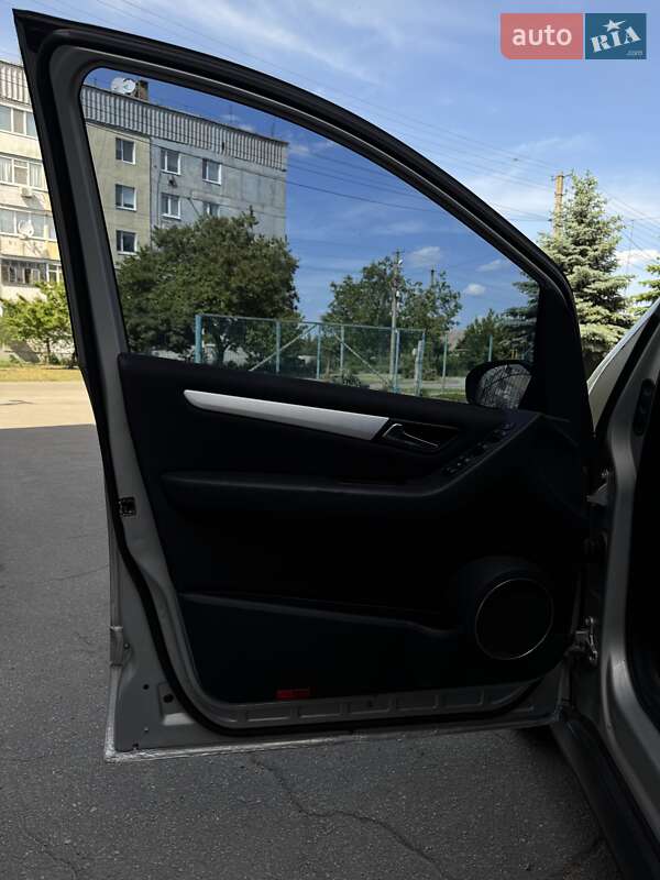 Хэтчбек Mercedes-Benz B-Class 2005 в Запорожье