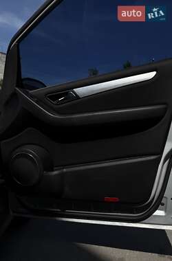 Хэтчбек Mercedes-Benz B-Class 2005 в 