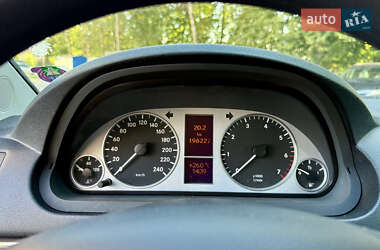 Хэтчбек Mercedes-Benz B-Class 2009 в 
