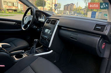 Хэтчбек Mercedes-Benz B-Class 2009 в 