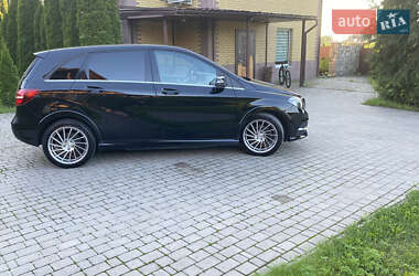 Хэтчбек Mercedes-Benz B-Class 2016 в 