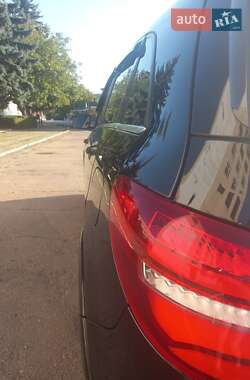 Хэтчбек Mercedes-Benz B-Class 2017 в 