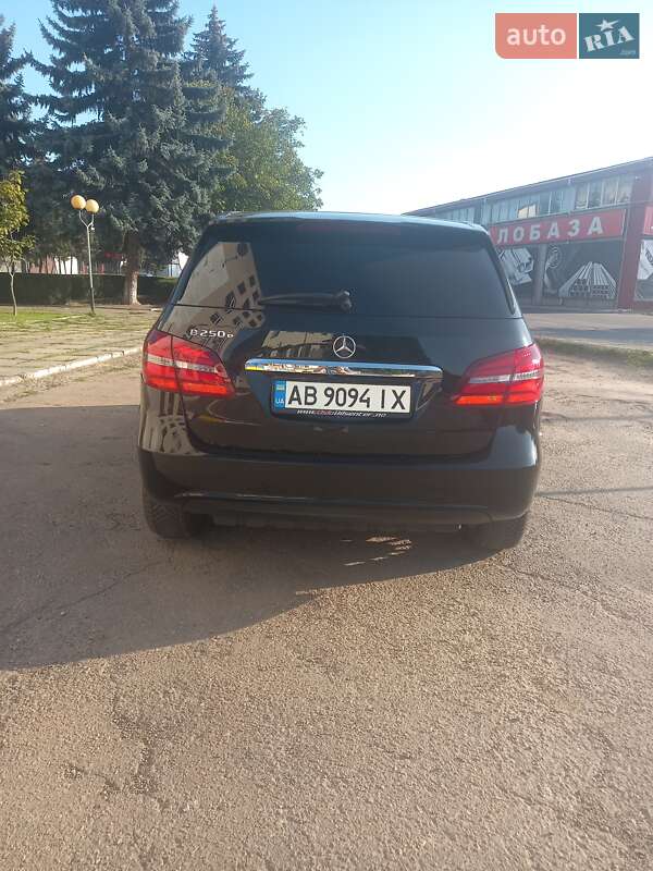 Хэтчбек Mercedes-Benz B-Class 2017 в Могилев-Подольске