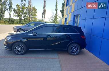 Хэтчбек Mercedes-Benz B-Class 2017 в 
