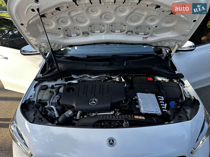 Хэтчбек Mercedes-Benz B-Class 2019 в Киеве