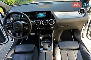 Хэтчбек Mercedes-Benz B-Class 2019 в 