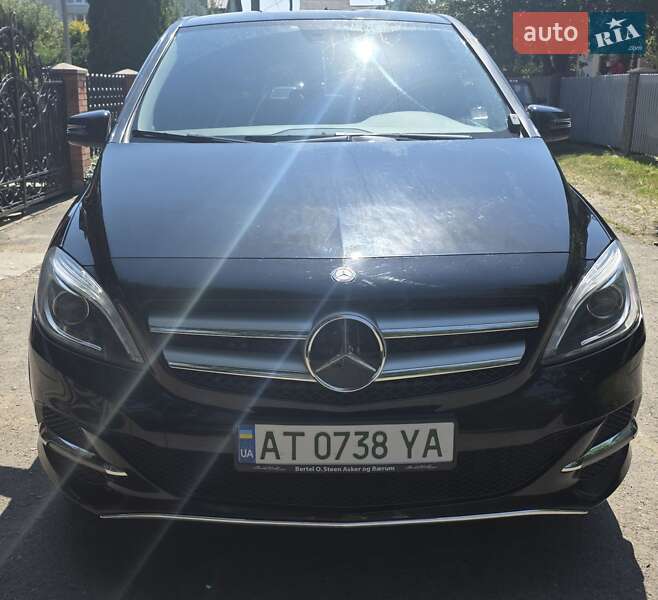 Хэтчбек Mercedes-Benz B-Class 2016 в Калуше
