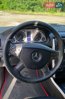 Хэтчбек Mercedes-Benz B-Class 2009 в 