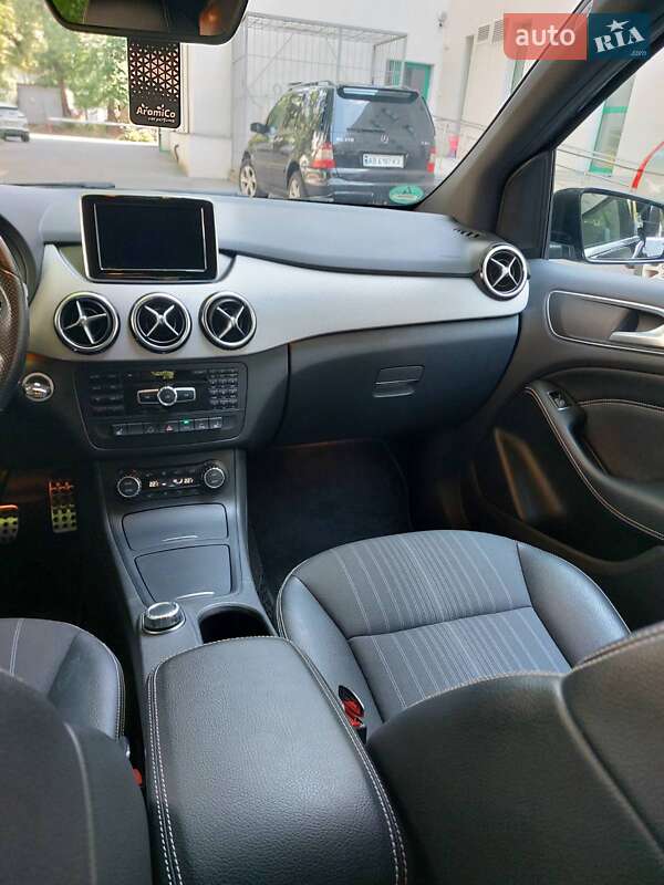 Хэтчбек Mercedes-Benz B-Class 2014 в Виннице фото 17 Хэтчбек Mercedes-Benz B-Class 2014 в Виннице