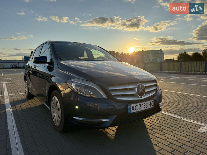 Хэтчбек Mercedes-Benz B-Class 2012 в Нововолынске