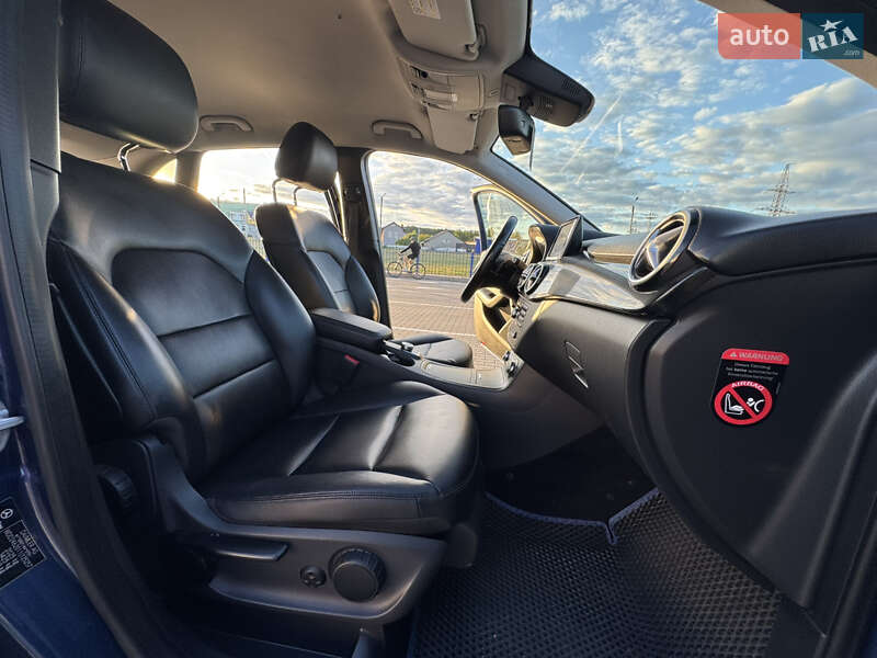 Хэтчбек Mercedes-Benz B-Class 2012 в Нововолынске