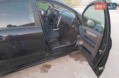 Хэтчбек Mercedes-Benz B-Class 2009 в 