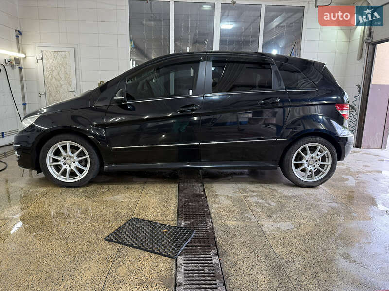 Хэтчбек Mercedes-Benz B-Class 2010 в Харькове фото 4 Хэтчбек Mercedes-Benz B-Class 2010 в Харькове