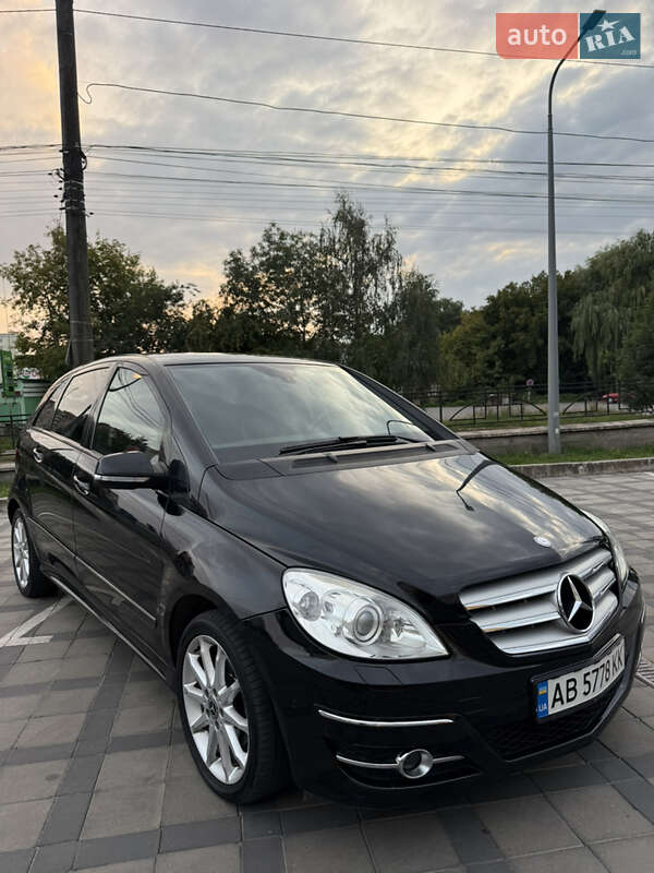 Хэтчбек Mercedes-Benz B-Class 2008 в 