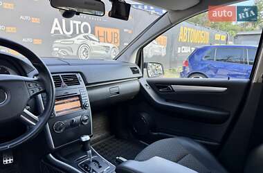 Хэтчбек Mercedes-Benz B-Class 2010 в 