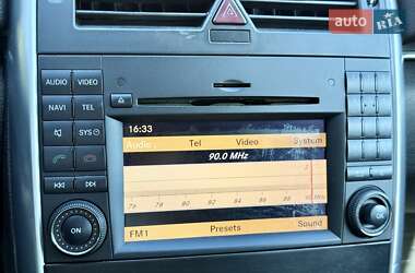 Хэтчбек Mercedes-Benz B-Class 2010 в 