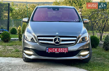 Хэтчбек Mercedes-Benz B-Class 2016 в 