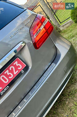 Хэтчбек Mercedes-Benz B-Class 2016 в 