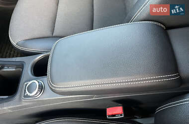 Хэтчбек Mercedes-Benz B-Class 2016 в 