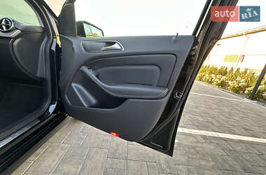 Хэтчбек Mercedes-Benz B-Class 2015 в 