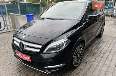 Хэтчбек Mercedes-Benz B-Class 2015 в 