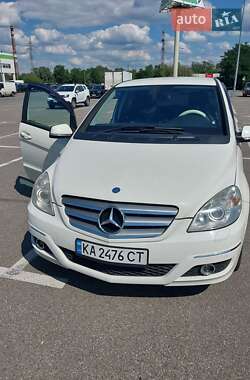Хэтчбек Mercedes-Benz B-Class 2010 в 