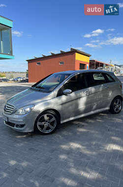 Хэтчбек Mercedes-Benz B-Class 2006 в 