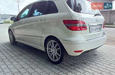 Хэтчбек Mercedes-Benz B-Class 2009 в 