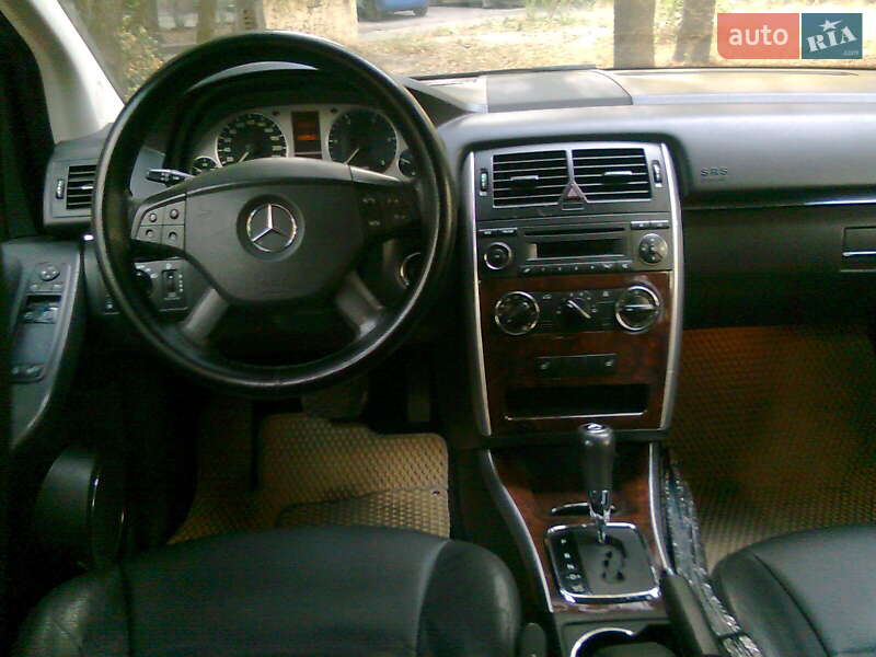 Хэтчбек Mercedes-Benz B-Class 2011 в Запорожье