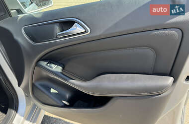 Хетчбек Mercedes-Benz B-Class 2015 в 