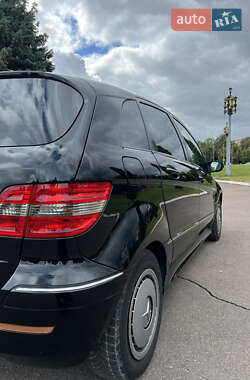 Хэтчбек Mercedes-Benz B-Class 2006 в 