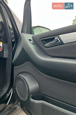 Хэтчбек Mercedes-Benz B-Class 2006 в 