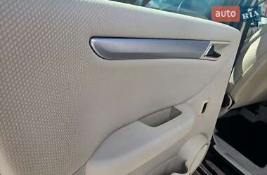 Хэтчбек Mercedes-Benz B-Class 2008 в 