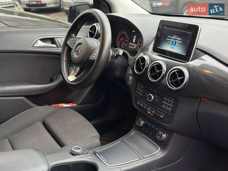 Хэтчбек Mercedes-Benz B-Class 2017 в Харькове