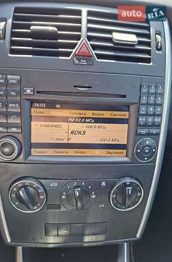 Хэтчбек Mercedes-Benz B-Class 2009 в 