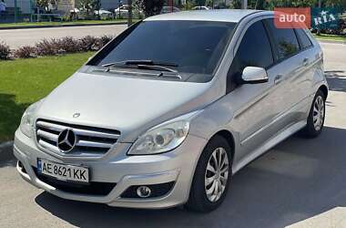 Хэтчбек Mercedes-Benz B-Class 2010 в 