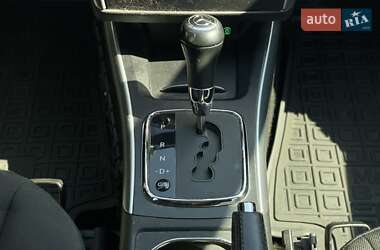 Хэтчбек Mercedes-Benz B-Class 2010 в 