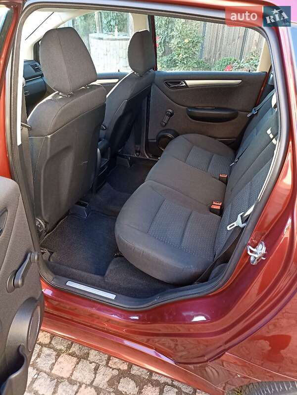 Хэтчбек Mercedes-Benz B-Class 2011 в Ровно фото 10 Хэтчбек Mercedes-Benz B-Class 2011 в Ровно