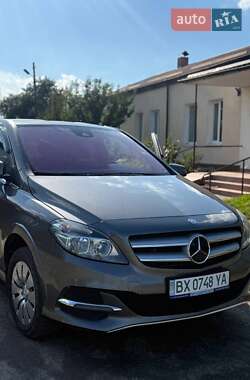 Хэтчбек Mercedes-Benz B-Class 2015 в 