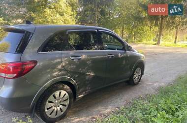 Хэтчбек Mercedes-Benz B-Class 2015 в 