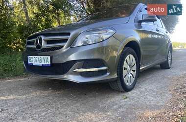 Хэтчбек Mercedes-Benz B-Class 2015 в 