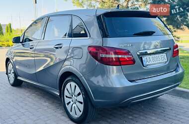 Хетчбек Mercedes-Benz B-Class 2015 в 