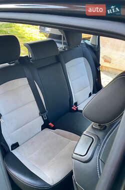 Хэтчбек Mercedes-Benz B-Class 2005 в 