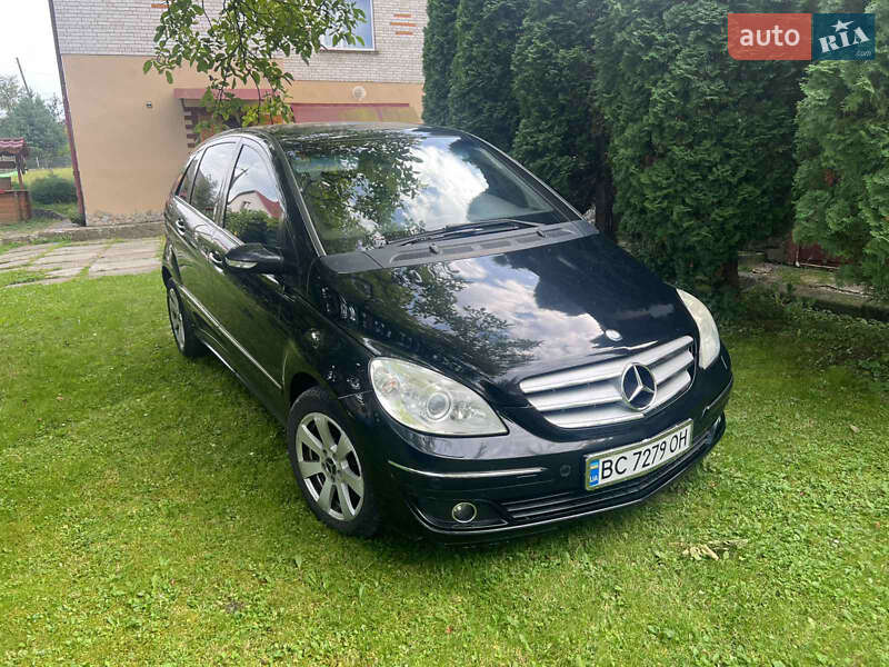 Хэтчбек Mercedes-Benz B-Class 2005 в 