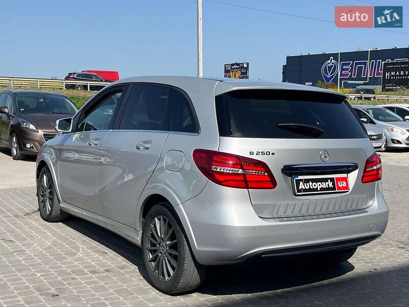 Хэтчбек Mercedes-Benz B-Class 2017 в Львове